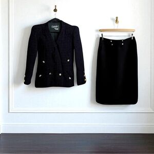 Chanel Boutique Vintage Black Wool Tweed Jacket and Skirt Suit Set